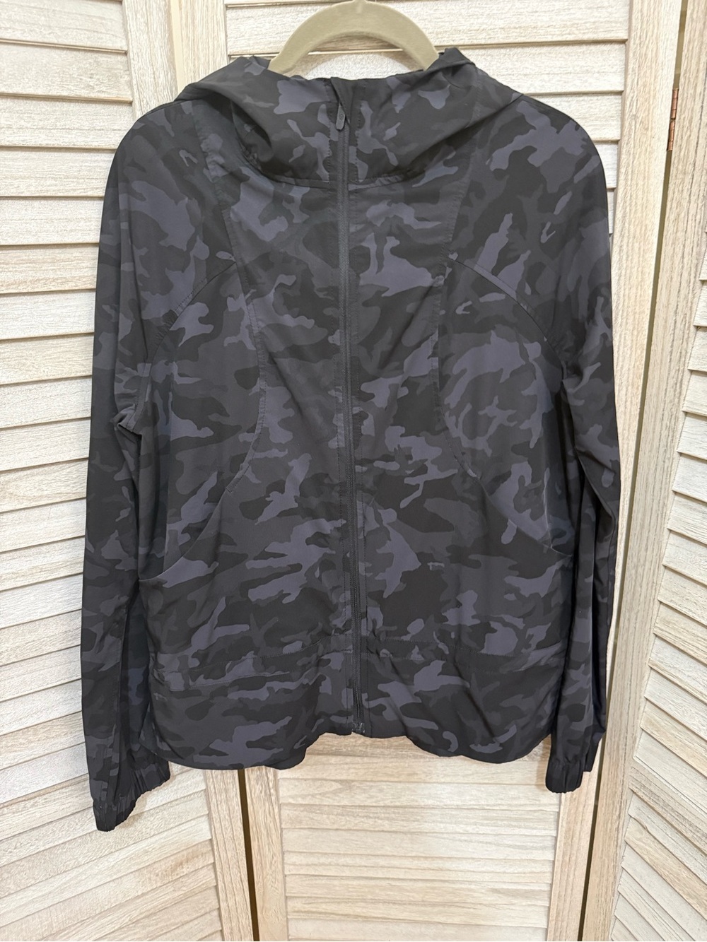 lululemon athletica Black & Gray Camo Hooded Windbreaker